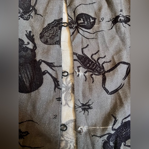 Disturbia PARASITE MIDI SKIRT 10 - buttons & arthropods - Picture 2 of 7